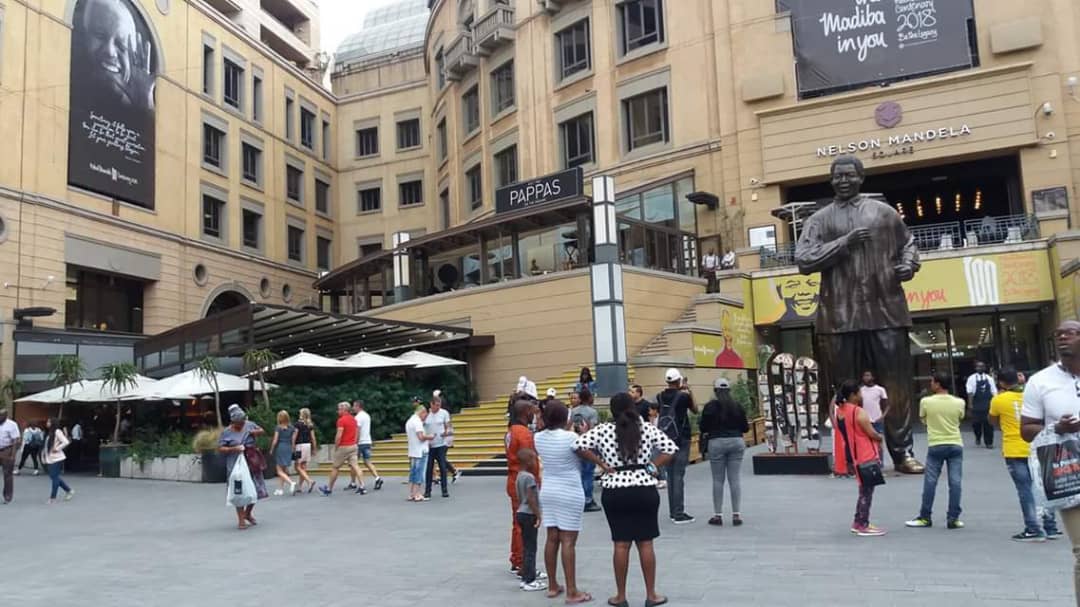 « Pourquoi ces étrangers ont des maisons ? »